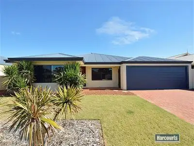 11 Garcia Loop, Lakelands WA 6180
