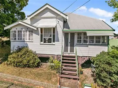 12 Tingal Road, Wynnum QLD 4178