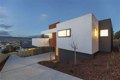 2/4 Ashleigh Avenue, West Launceston TAS 7250