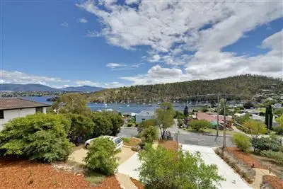 78 Derwent Avenue, Geilston Bay TAS 7015