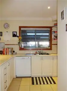 Second view of Homely house listing, 6 Martin Place, Wangaratta VIC 3677