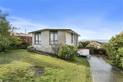 4 Yallaroo Drive, Blackmans Bay TAS 7052