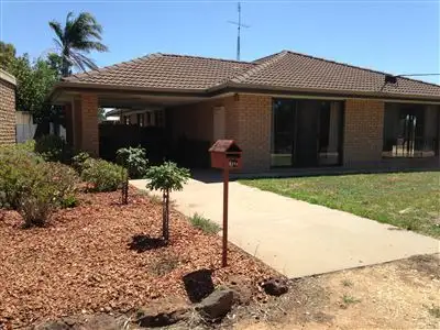 10 Avon Crescent, Donald VIC 3480