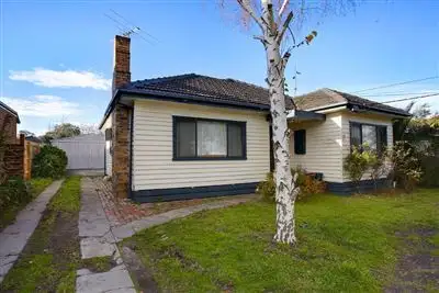 58 Madeleine Road, Clayton VIC 3168