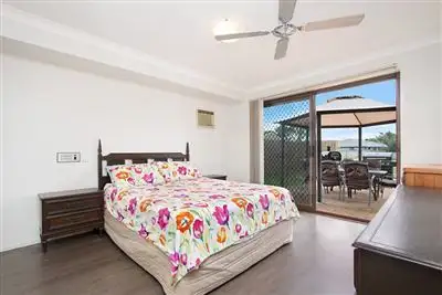 Sixth view of Homely house listing, 8 Reef Crt, Mermaid Waters QLD 4218