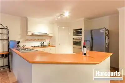 Fifth view of Homely house listing, 7 Gallop Close, Cranbourne East VIC 3977