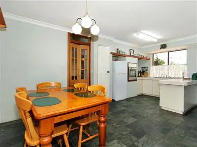 Sixth view of Homely house listing, 5 Rapania Rise, Yangebup WA 6164
