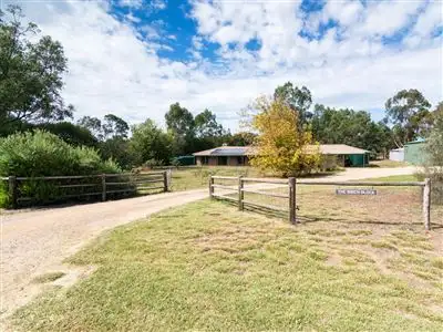 54 Burnside Road, Strathalbyn SA 5255