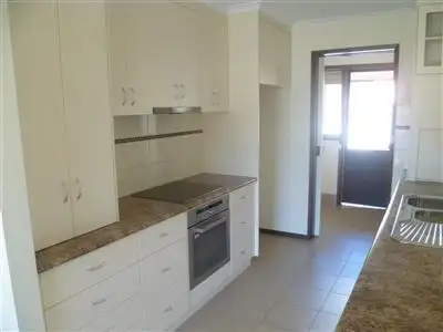 Fourth view of Homely townhouse listing, 5/410 McLennan street, Albury NSW 2640