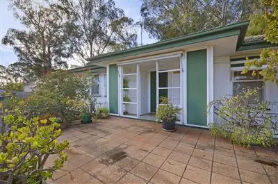 1 Hazel Ave, Lurnea NSW 2170