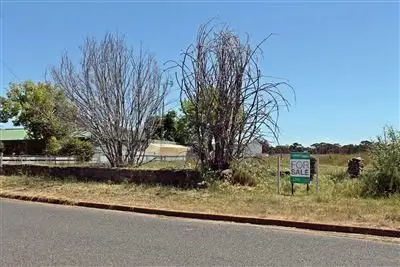 38 Russell Street, West Wyalong NSW 2671