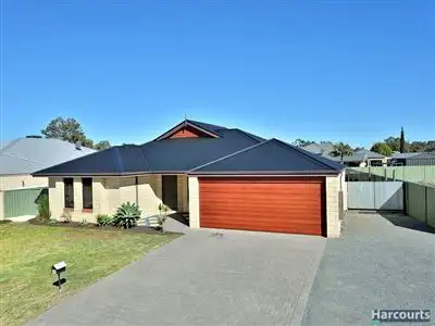 15 Bibbulmun Meander, Ravenswood WA 6208