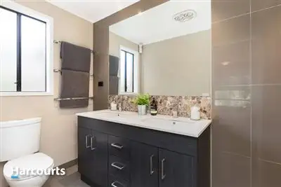 Fifth view of Homely house listing, 9 Wilmott Close, Berwick VIC 3806