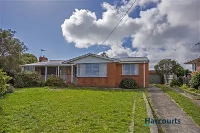 9 Churchill Avenue, Upper Burnie TAS 7320