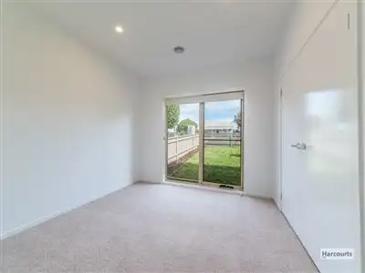 Sixth view of Homely unit listing, 1/15 Lardner Road, Drouin VIC 3818