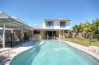 57 Surf Street, Mermaid Waters QLD 4218