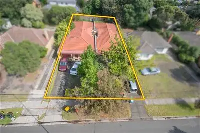 33A & 33B Beddoe Avenue, Clayton VIC 3168