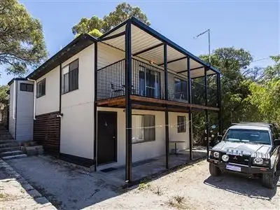 4 Lake View Road, Preston Beach WA 6215