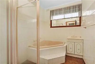 Sixth view of Homely house listing, 1 Chateau Court, Thomastown VIC 3074