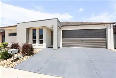 10 Beltana Avenue, Tarneit VIC 3029