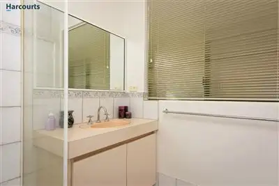 Seventh view of Homely house listing, 8 Renfrew Gardens, Kinross WA 6028