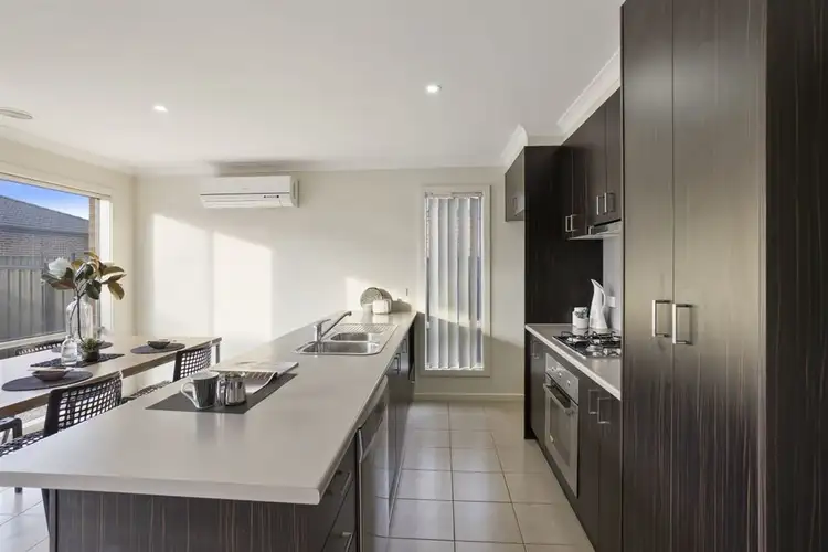 Fifth view of Homely unit listing, 2/8 Flower Gum Crescent, Tarneit VIC 3029