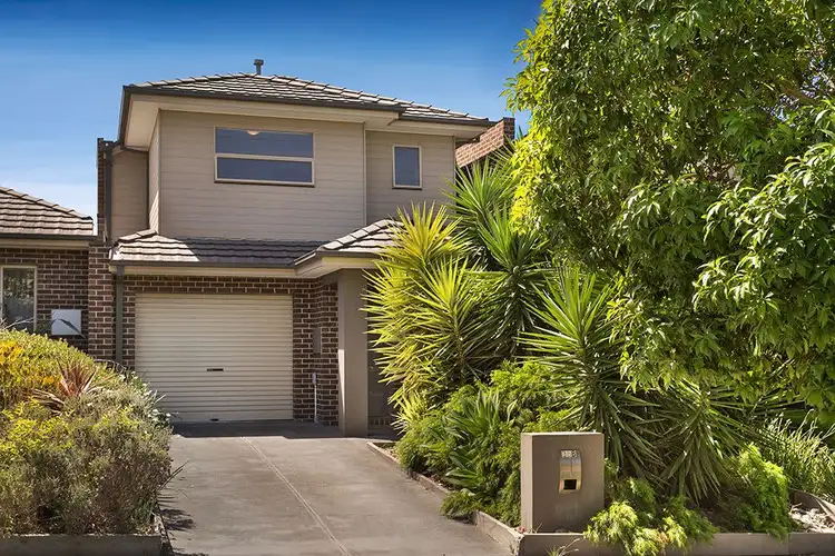 38b Crookston Rd, Reservoir VIC 3073
