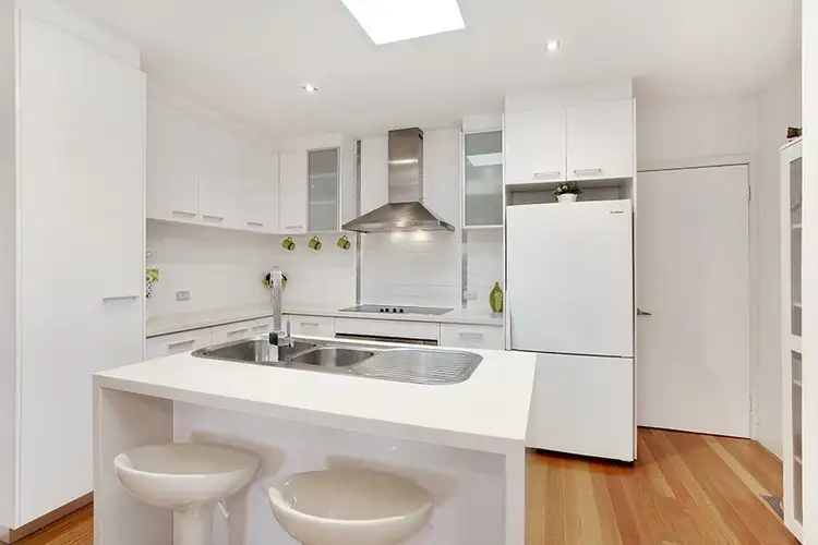 2/38 Arunta Crescent, Clayton South VIC 3169