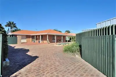 25B Seaforth Road, Shoalwater WA 6169