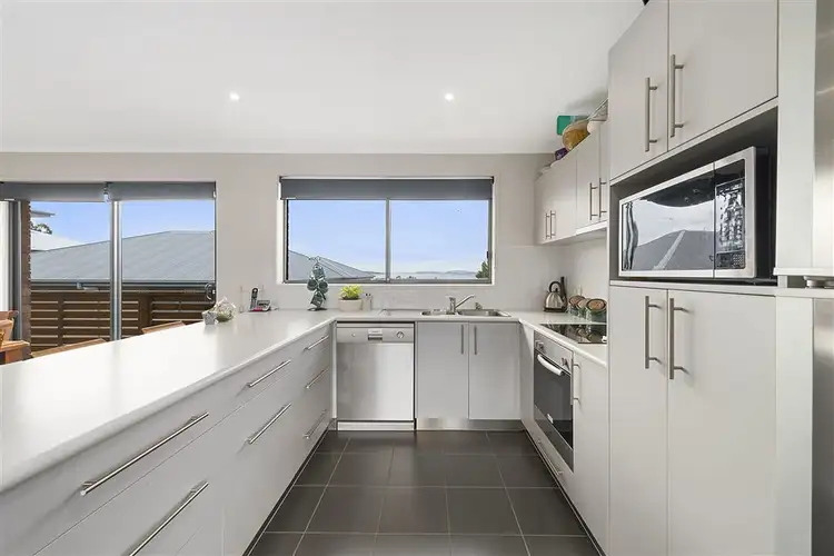 2/39 Cavenor Drive, Oakdowns TAS 7019