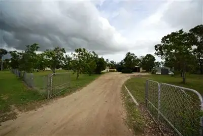 10 Lister Street, Gracemere QLD 4702