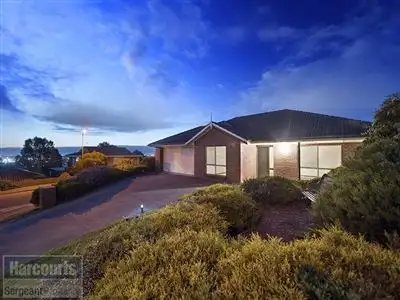 1 Hampton Court, Hillbank SA 5112