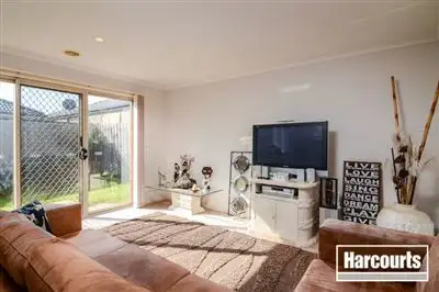 Fifth view of Homely house listing, 2/4 Taplan Crescent, Cranbourne West VIC 3977