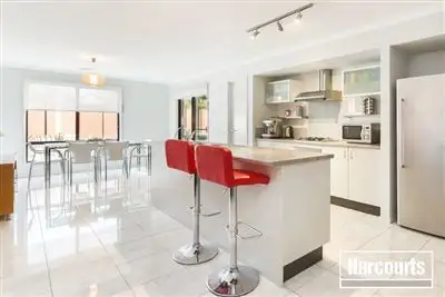 Fifth view of Homely house listing, 2 Annadale Court, Berwick VIC 3806