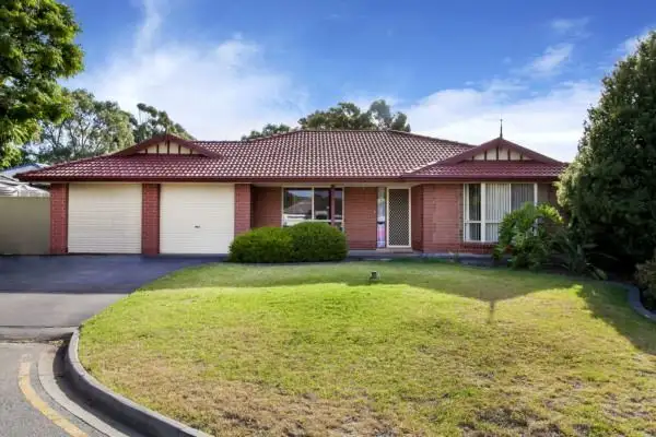 35 Simone Crescent, Morphett Vale SA 5162