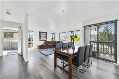 2/20 Raleigh Court, Howrah TAS 7018