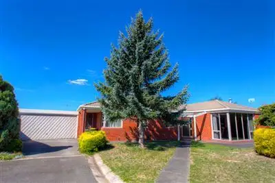 12 Spielberg Court, Wendouree VIC 3355