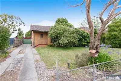 23 Brunning Crescent, Frankston North VIC 3200