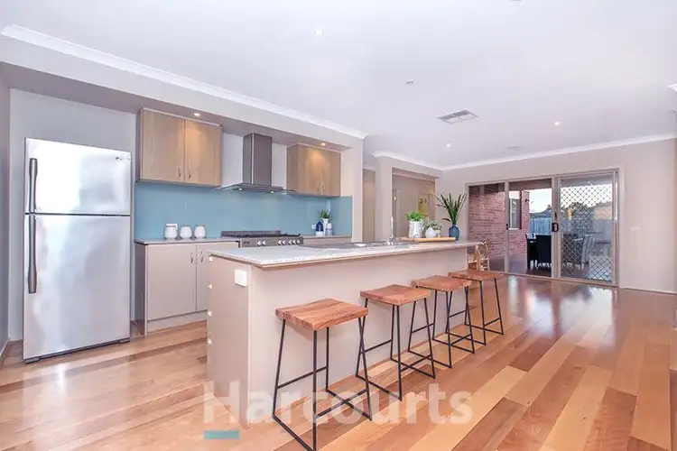 Second view of Homely house listing, 15 Lorikeet Court, Pakenham VIC 3810