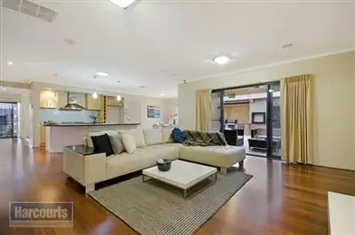 39 Newhaven Ave, St Albans Park VIC 3219