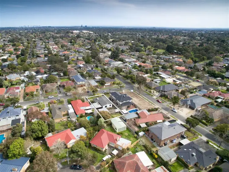 Third view of Homely house listing, 5 Hampshire Road, Forest Hill VIC 3131