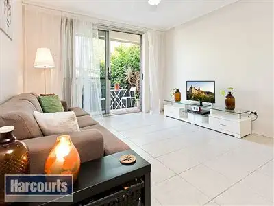 Second view of Homely unit listing, 4/32 Garrick Terrace, Herston QLD 4006