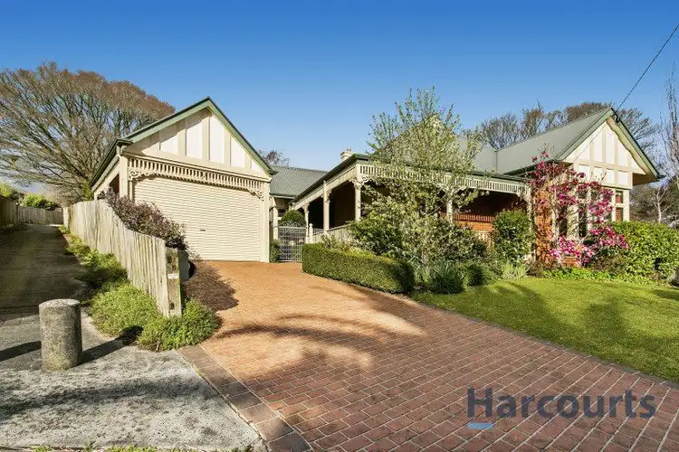 Second view of Homely house listing, 5 Hunter Crescent, Warragul VIC 3820
