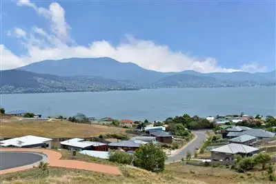 7 Reliance Court, Tranmere TAS 7018