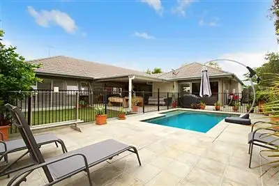 18 Hawksbury Crescent, Wakerley QLD 4154