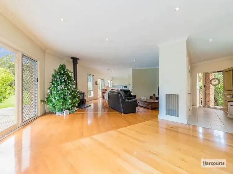 Fifth view of Homely house listing, 9 Hague Court, Drouin VIC 3818