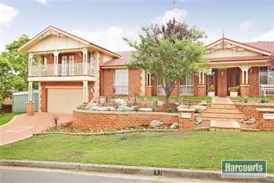 1 Strathmore Place, Glen Alpine NSW 2560