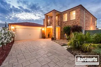 7 Gallop Close, Cranbourne East VIC 3977