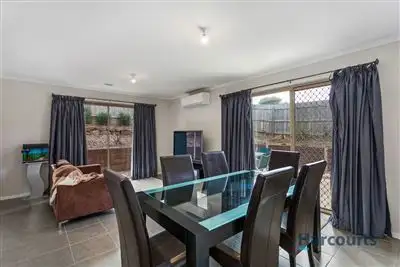 Fourth view of Homely house listing, 10 Inglewood Close, Croydon VIC 3136