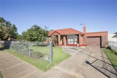10 Clapton Street, Elizabeth Vale SA 5112